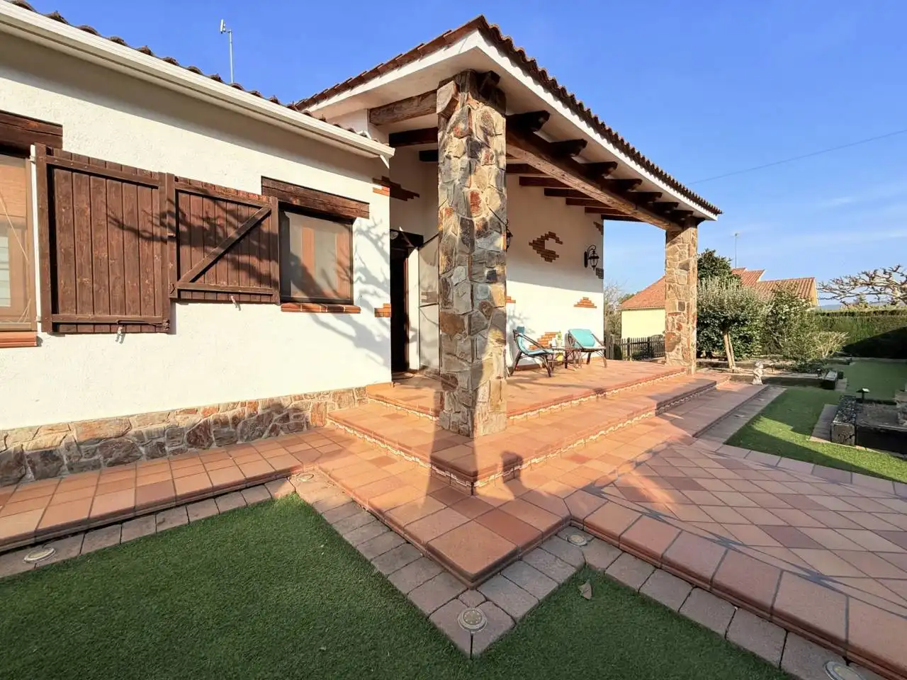 Exterior view of Houses for sale in Riells i Viabrea  with Air Conditioner, Heating and Private garden