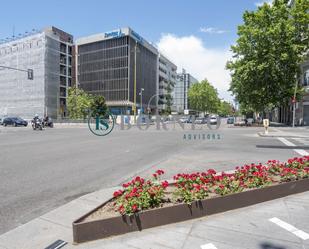 Vista exterior de Local en venda en  Madrid Capital amb Aire condicionat, Calefacció i Alarma