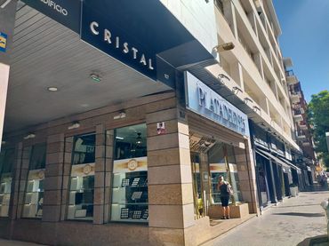 Oficina amb ascensor en venda a Avenida Eduardo Dato 49A