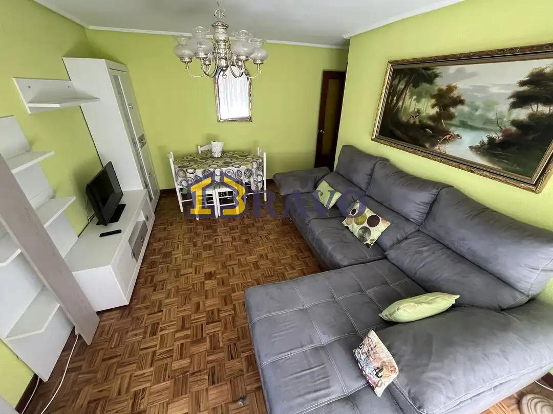 Living room of Flat for sale in Medina de Pomar  with Heating, Furnished and Balcony