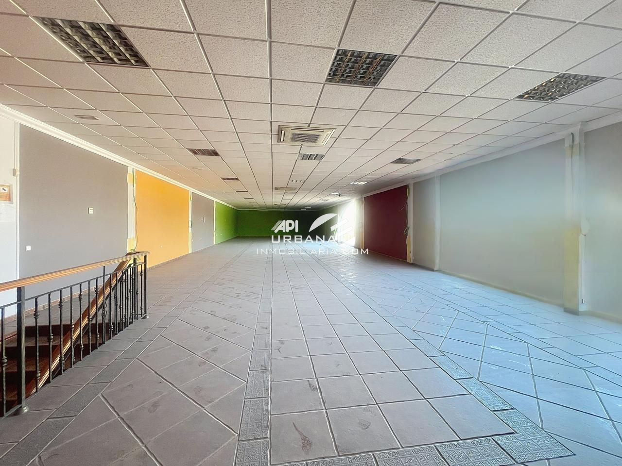 Industrial buildings to rent in Lucena