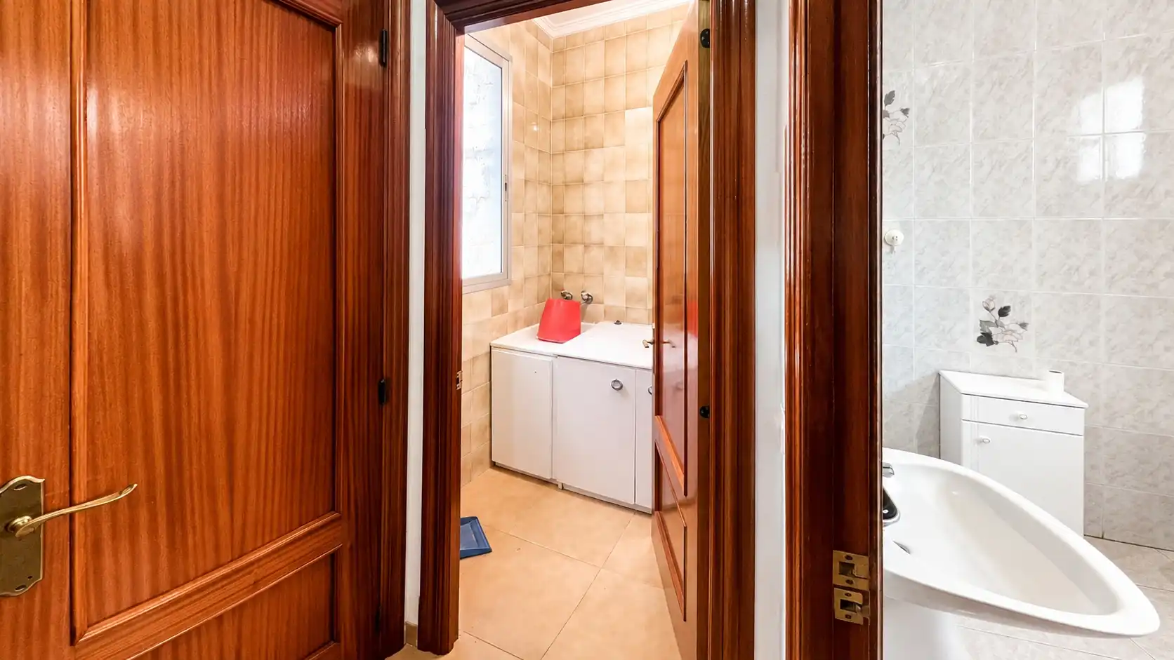 Bany de Pis en venda en Utiel amb Terrassa i Moblat