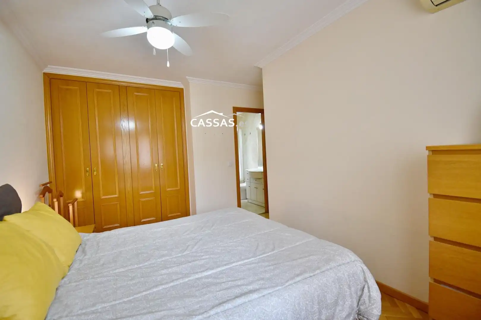 Bedroom of Detached homes for sale in Torrejón de Ardoz  with Air Conditioner, Heating and Private garden
