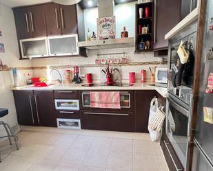 Cuina de Casa adosada en venda en San Roque amb Aire condicionat, Terrassa i Traster
