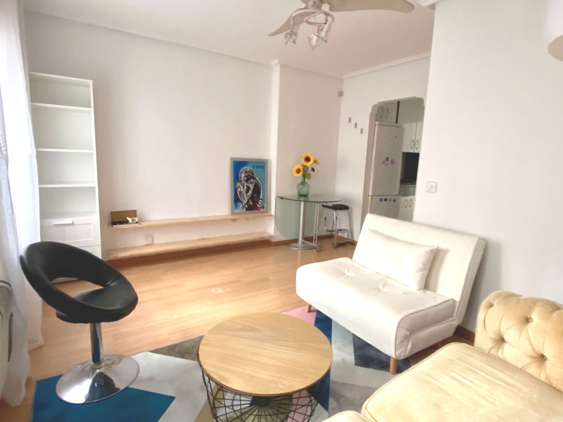 Sala de estar de Apartamento de alquiler en  Zaragoza Capital con Calefacción, Parquet y Amueblado