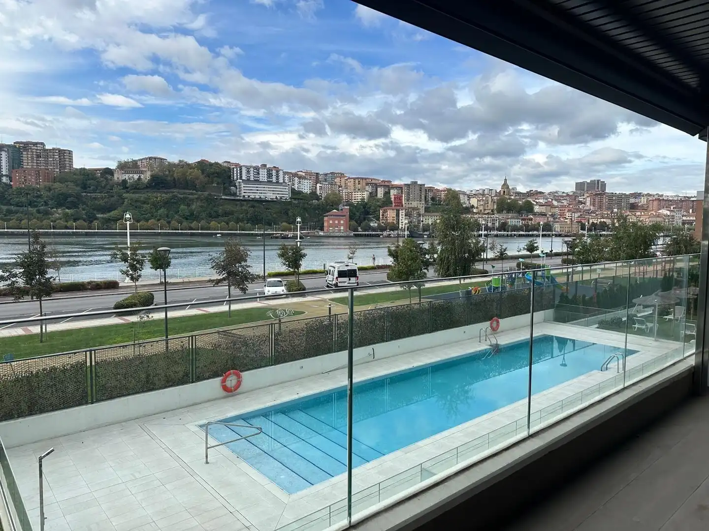 Piso con piscina en alquiler en Lamiako - Txopoeta, imagen 3