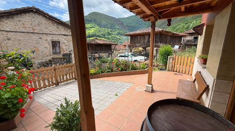 Foto 5 de Casa adosada en venda a Lugar Coañana, 75a, Quirós, Asturias