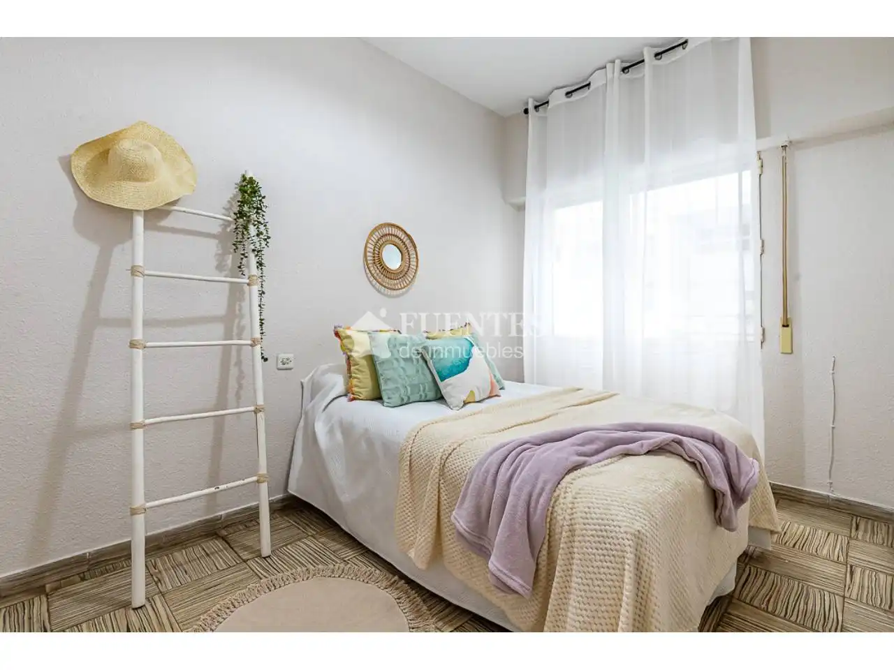 Habitación de Piso en venta en Alicante / Alacant con Terraza
