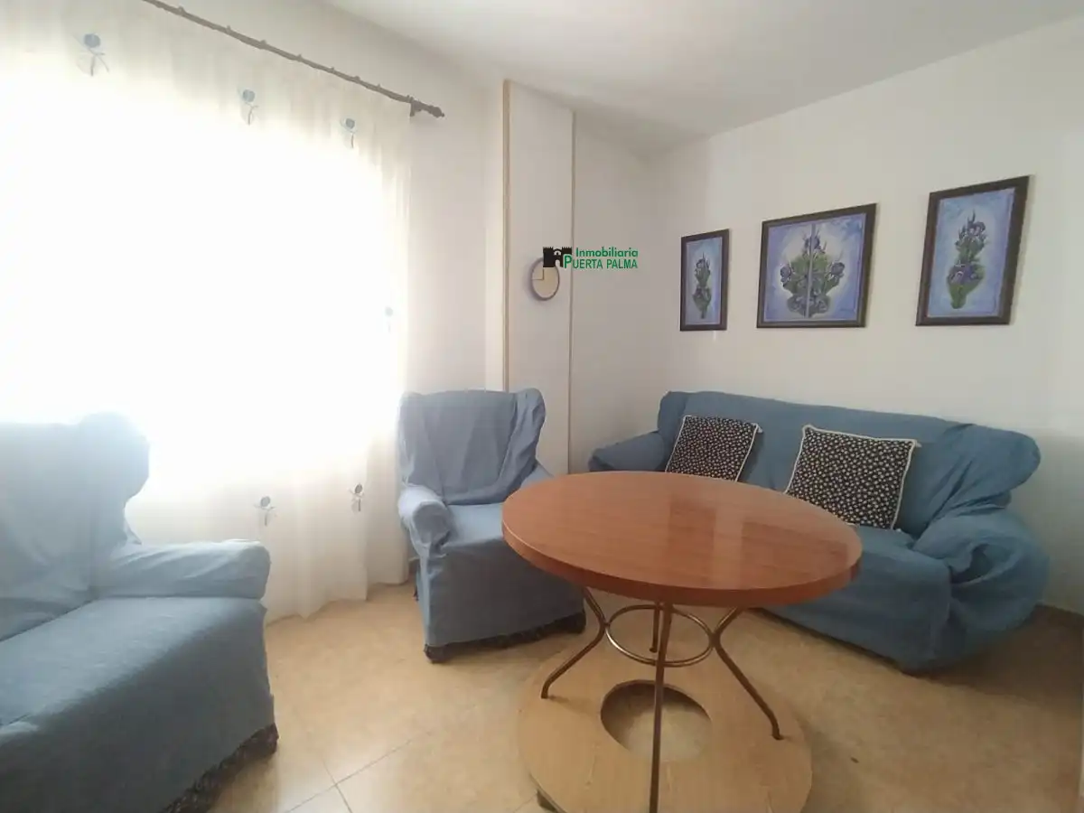 Sala d'estar de Pis de lloguer en Badajoz amb Terrassa i Moblat
