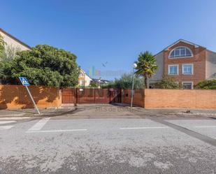 Exterior view of Single-family semi-detached for sale in Badajoz Capital  with Air Conditioner, Terrace and Balcony