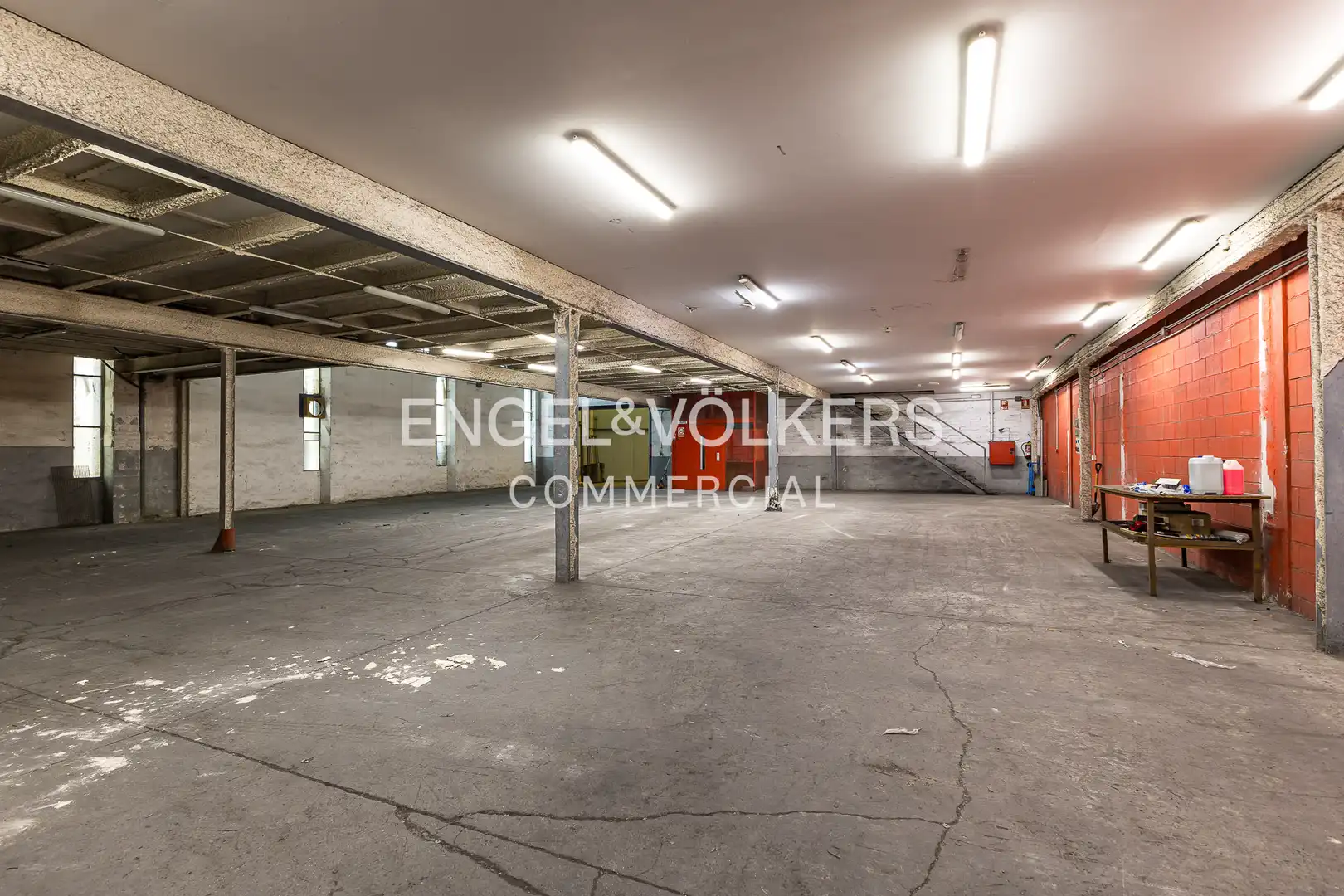 Nau industrial en venda en El Prat de Llobregat