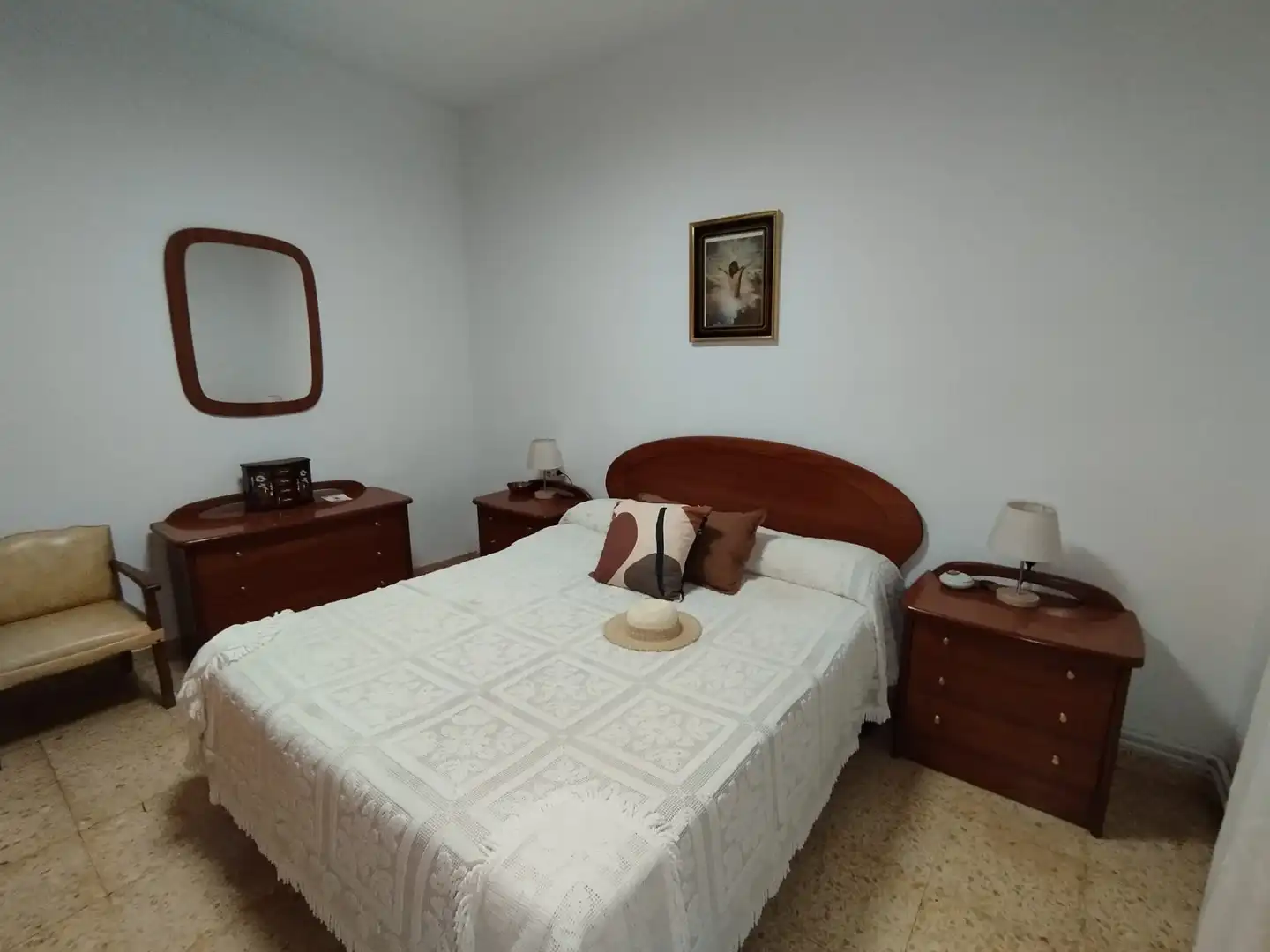 Dormitori de Finca rústica en venda en Tomelloso amb Aire condicionat, Jardí privat i Piscina