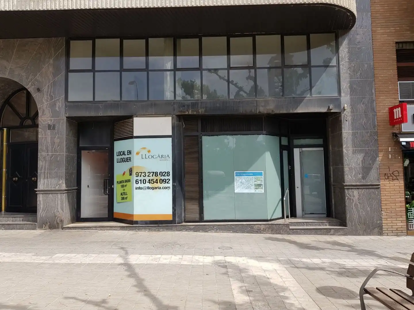 Vista exterior de Local de alquiler en Lleida con Aire acondicionado