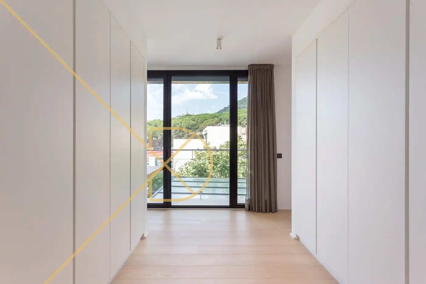 Dormitori de Casa o xalet en venda en Barcelona amb Aire condicionat, Calefacció i Parquet