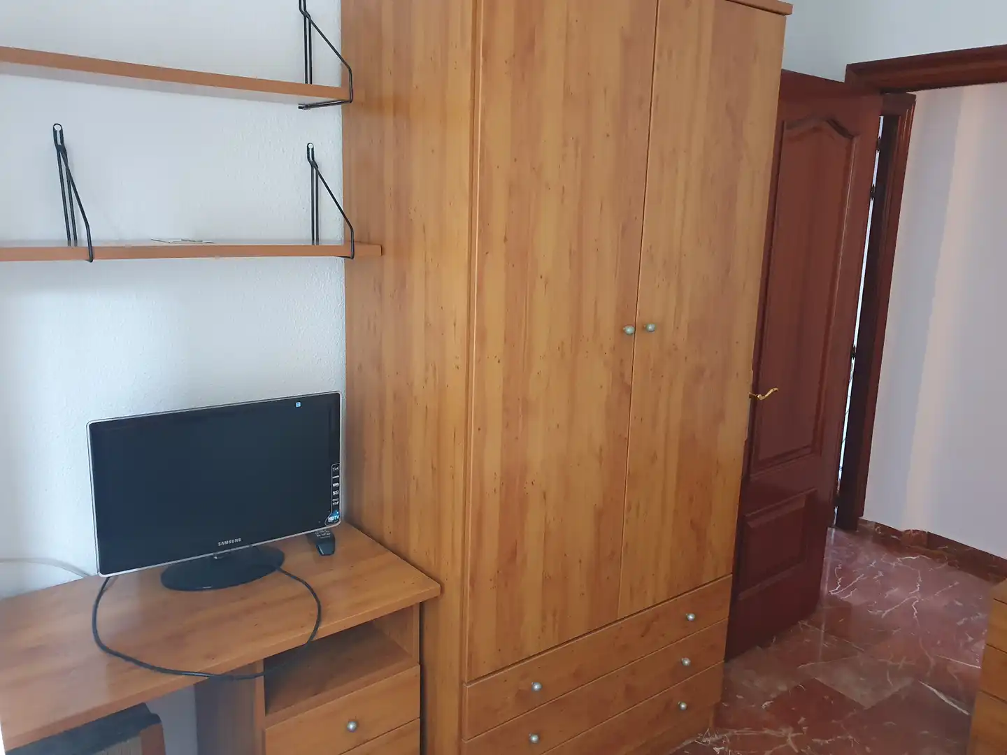 Habitación de Ático de alquiler en Granada con Aire acondicionado, Terraza y Amueblado