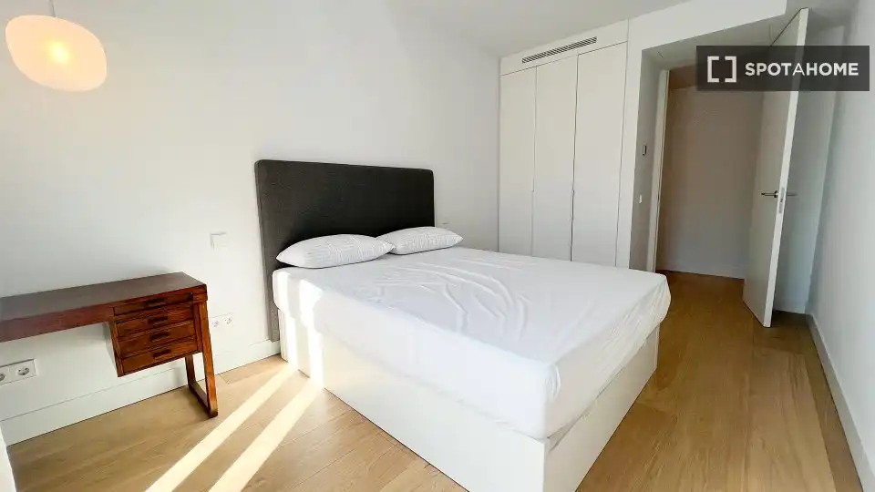 Bedroom of Apartments for share in Madrid  with Air Conditioner, Terrace and Furnished