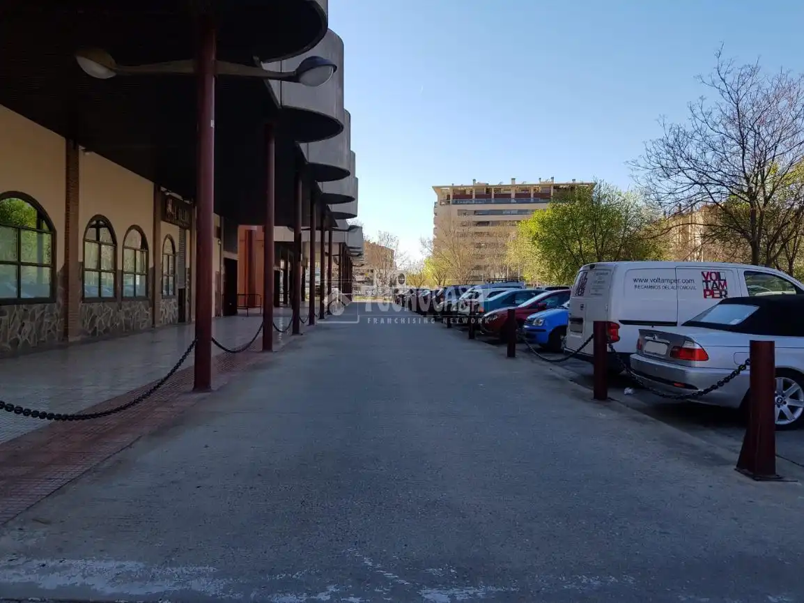 Vista exterior de Garaje en venta en Zaragoza