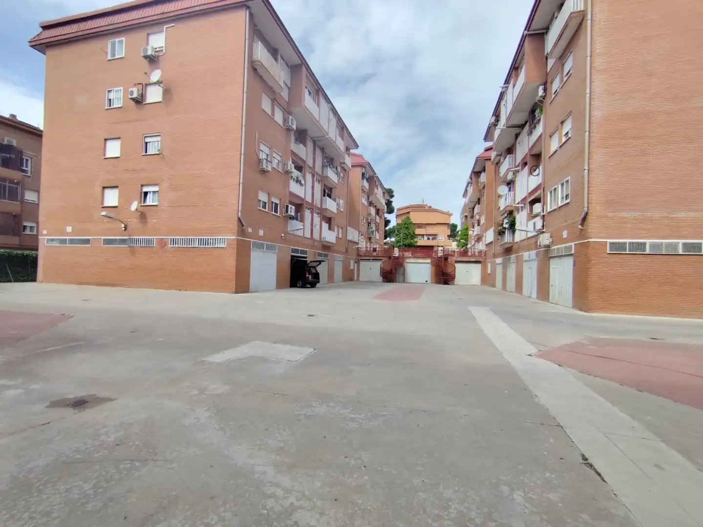 Aparcament de Dúplex en venda en Azuqueca de Henares amb Aire condicionat i Calefacció