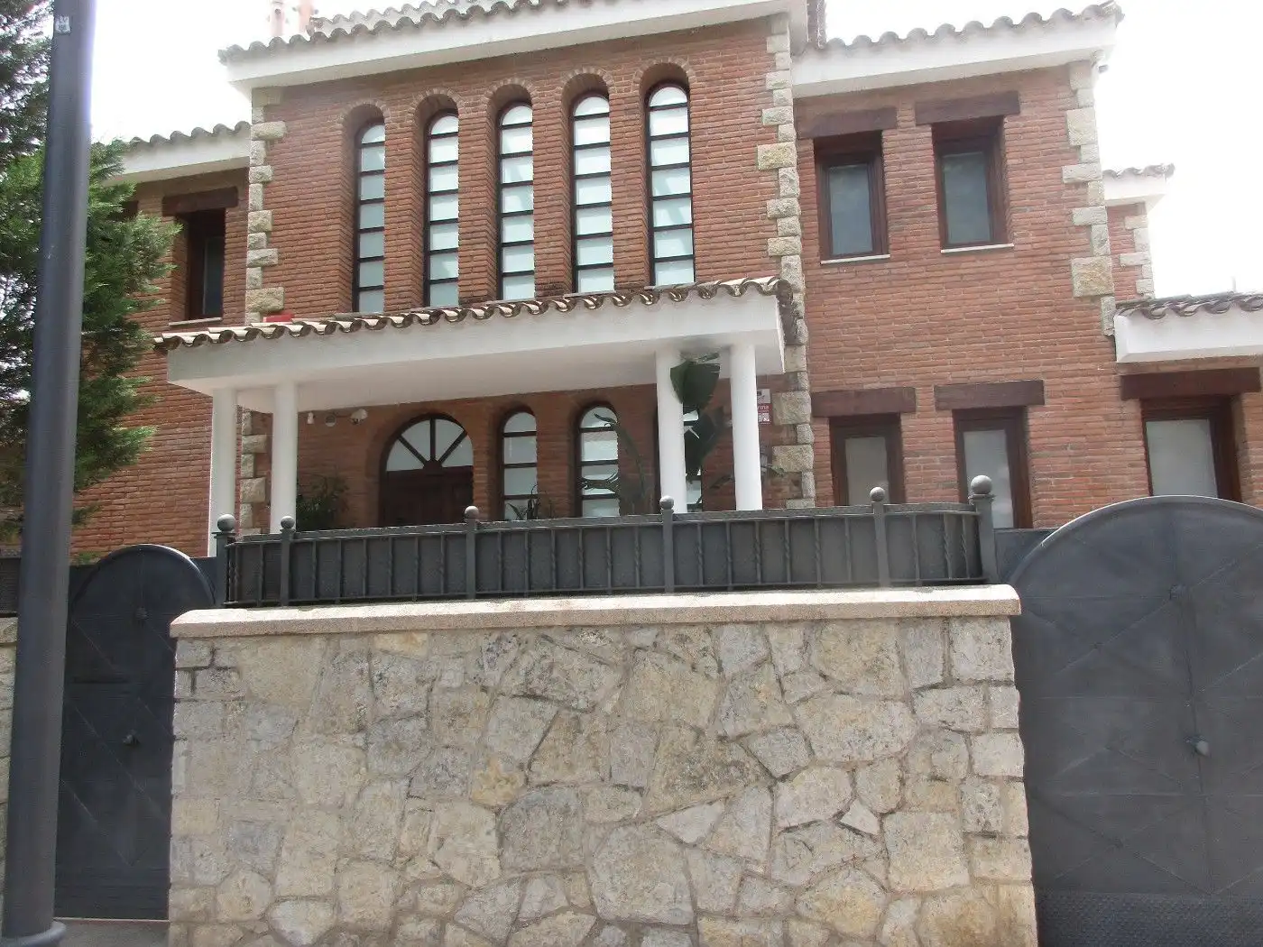 Vista exterior de Casa o xalet en venda en Reus amb Aire condicionat, Calefacció i Jardí privat