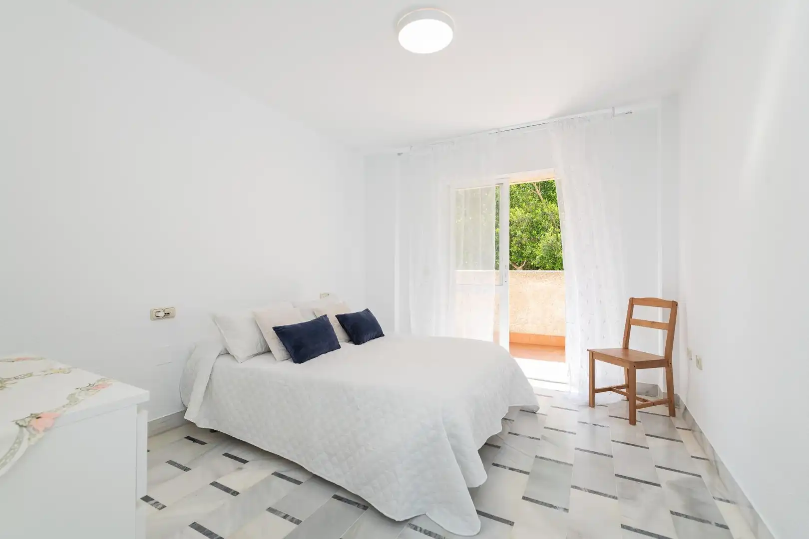 Habitación de Piso en venta en Málaga con Terraza, Trastero y Piscina comunitaria