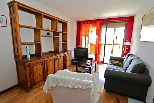 Sala de estar de Piso de alquiler en Collado Villalba con Calefacción, Terraza y Piscina comunitaria