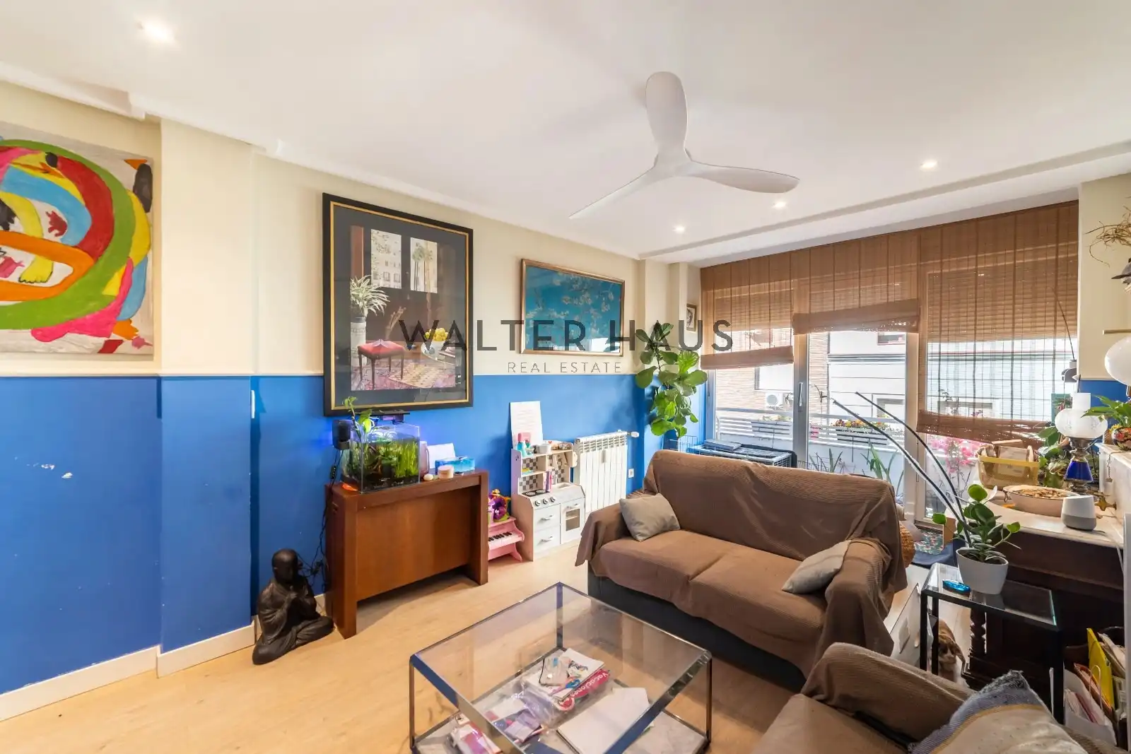 Living room of Flat for sale in Madrid  with Heating and Storage room