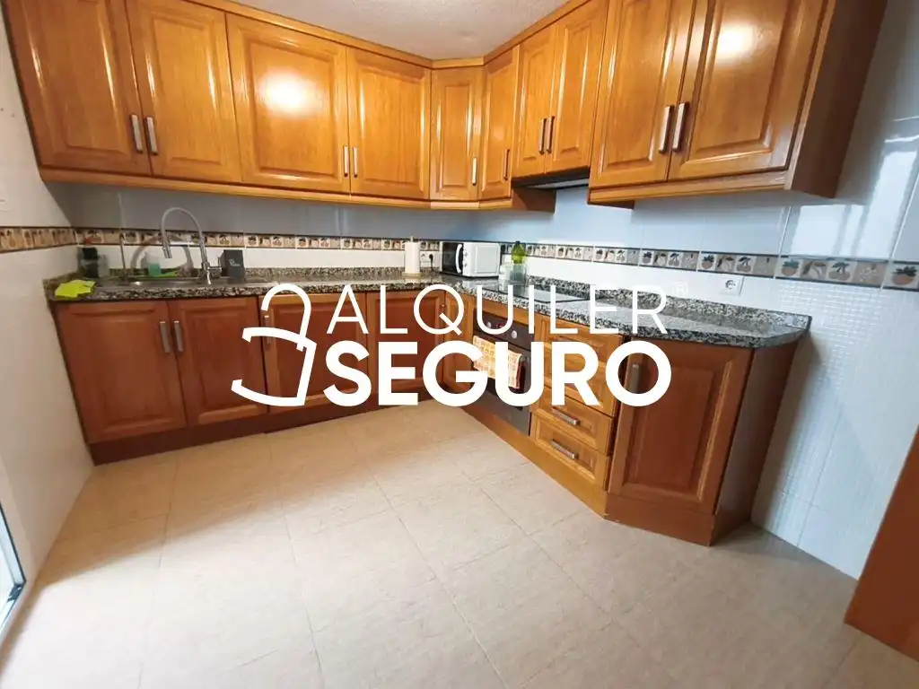 Cocina de Piso de alquiler en San Vicente del Raspeig / Sant Vicent del Raspeig con Aire acondicionado, Terraza y Piscina