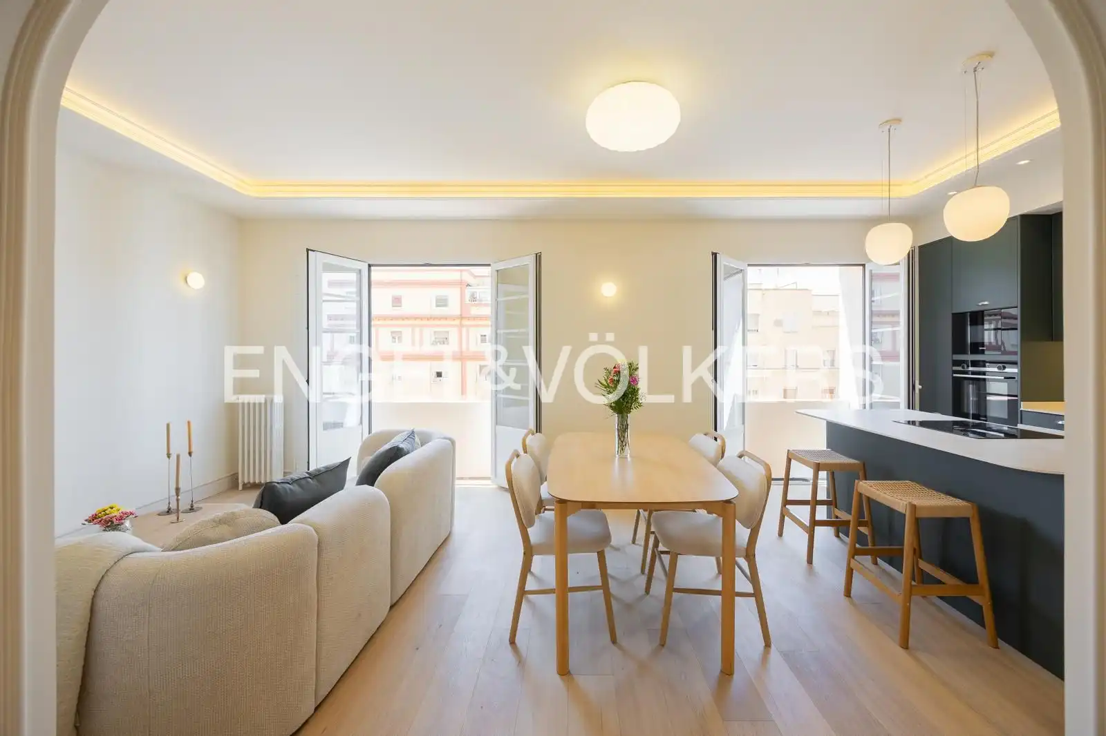 Living room of Flat for sale in Madrid  with Air Conditioner, Heating and Parquet flooring