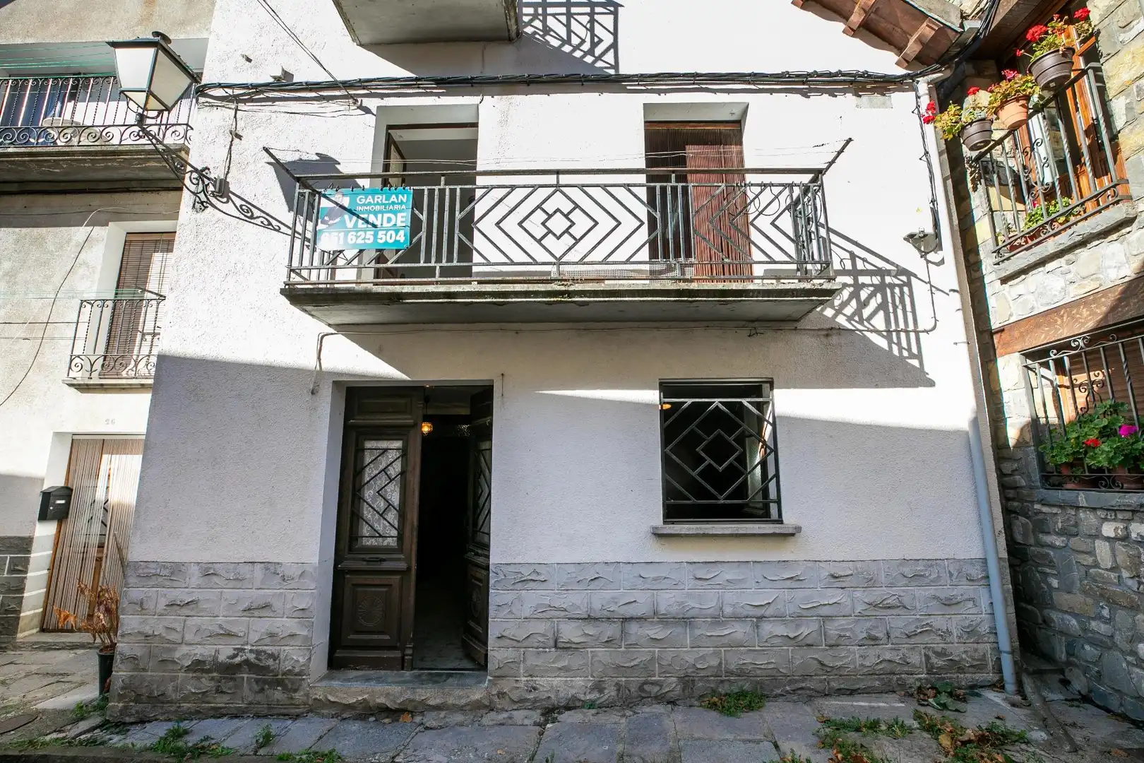 Vista exterior de Casa o chalet en venta en Valle de Hecho con Balcón