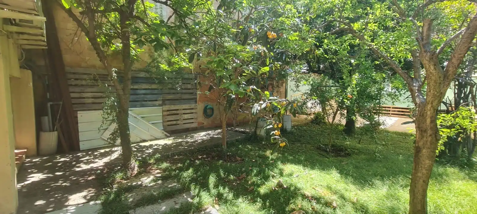 Jardín de Local en venta en Barcelona