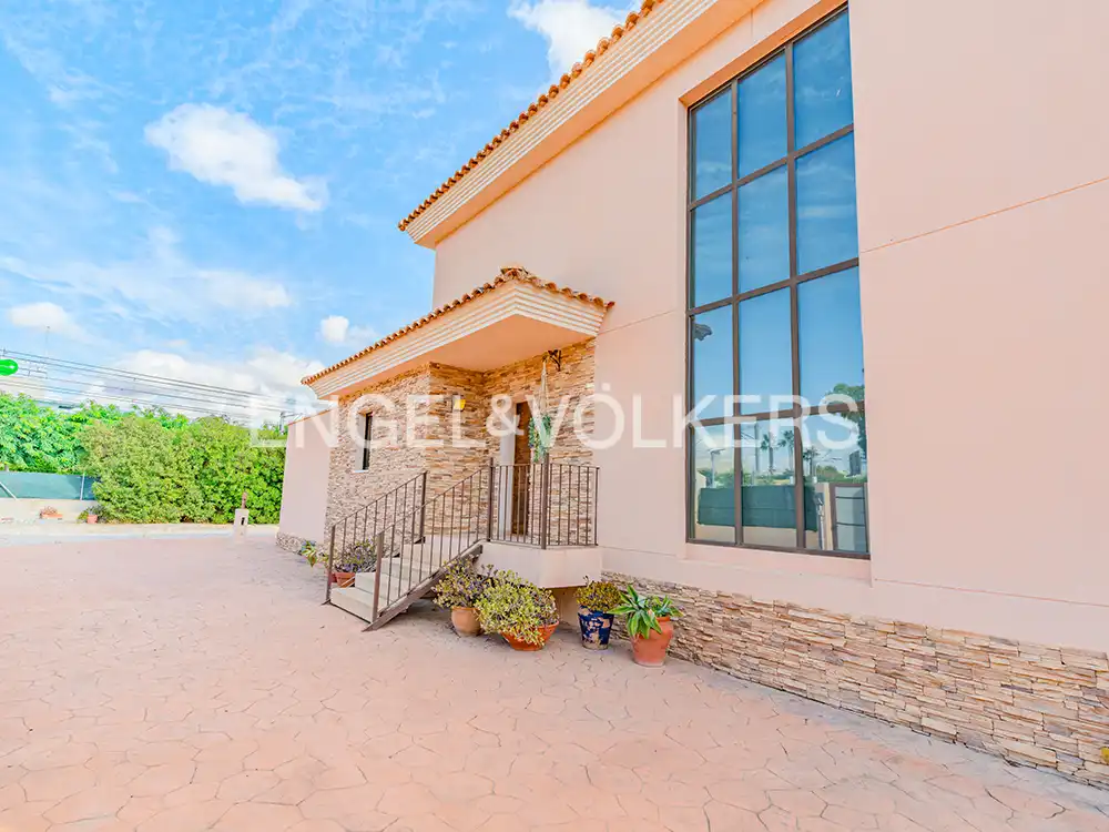 Vista exterior de Casa o chalet en venta en El Campello con Aire acondicionado, Calefacción y Jardín privado