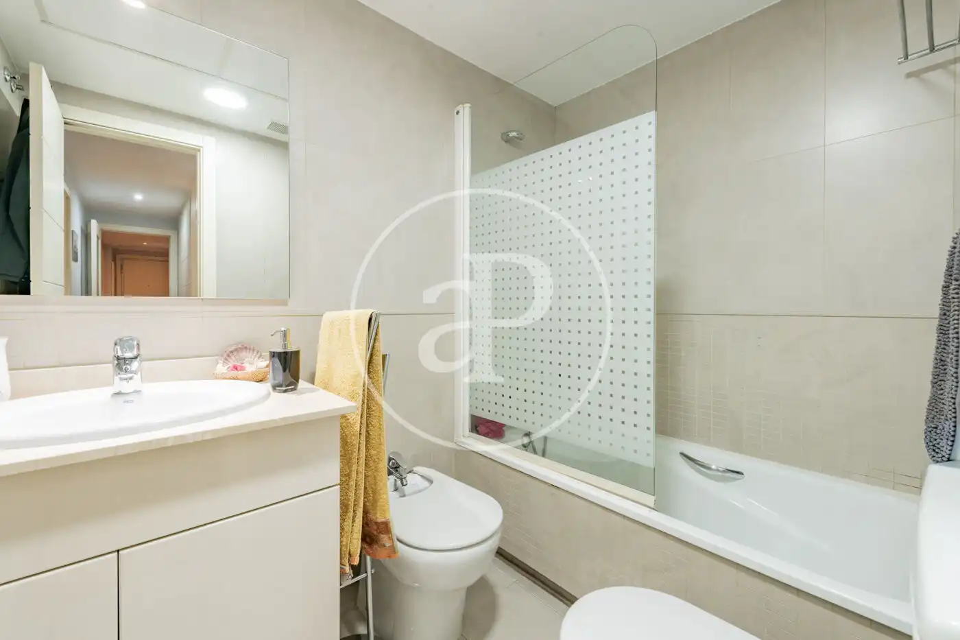 Bathroom of Flat for sale in Madrid  with Heating, Private garden and Terrace
