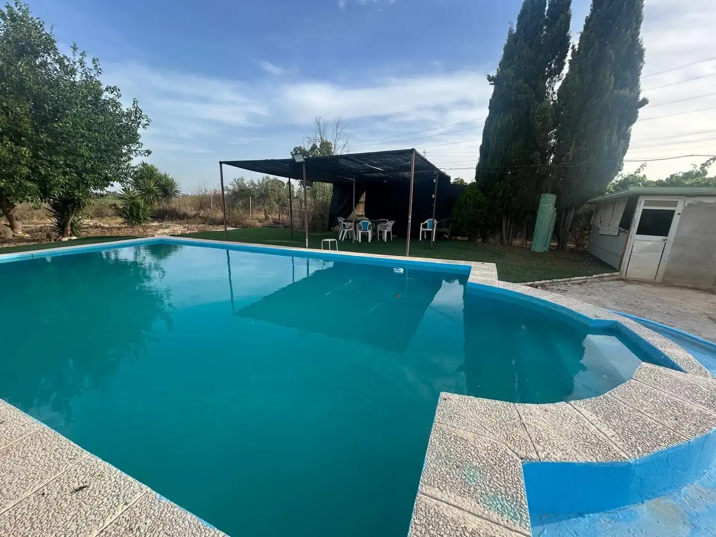 Schwimmbecken von Grundstücke zum Verkauf in Utrera