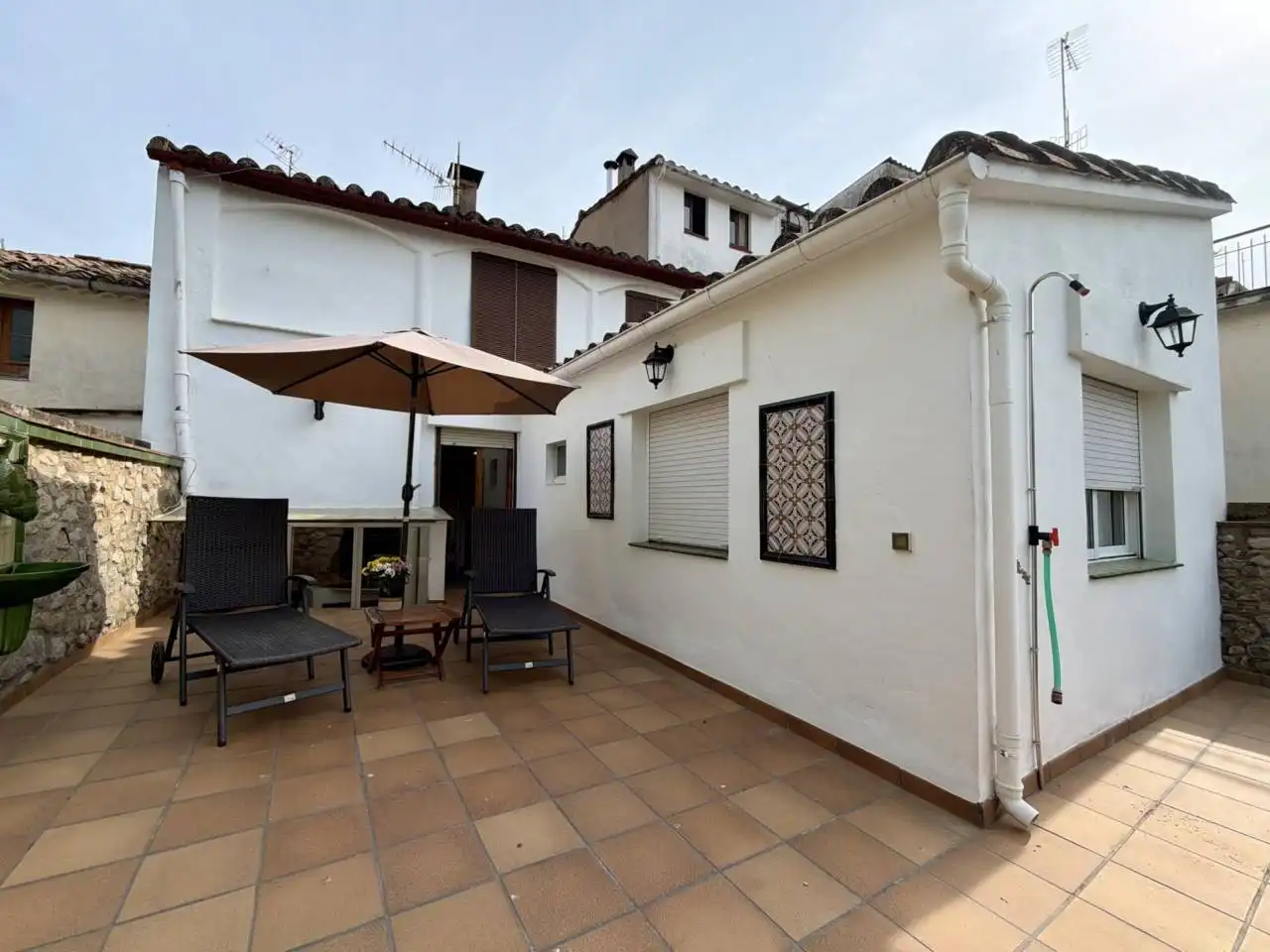 Terrassa de Casa o xalet en venda en Tortellà amb Jardí privat i Moblat