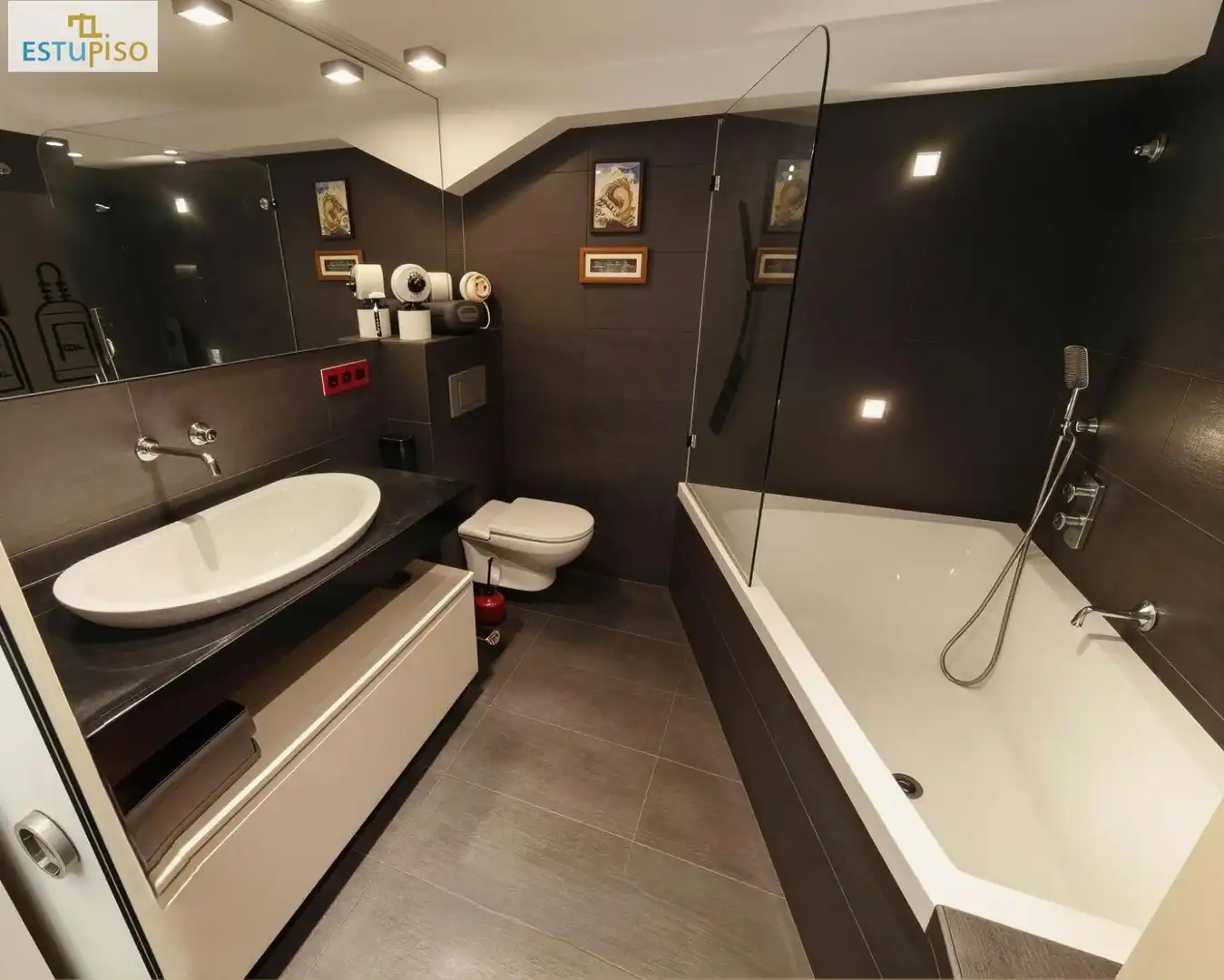 Bany de Apartament en venda en Vitoria - Gasteiz amb Calefacció, Parquet i Traster