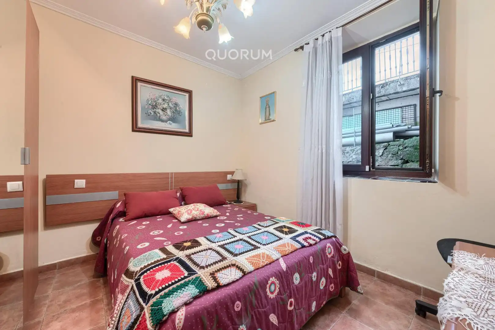 Schlafzimmer von Country house zum Verkauf in Bilbao  mit Heizung, Terrasse und Möbliert