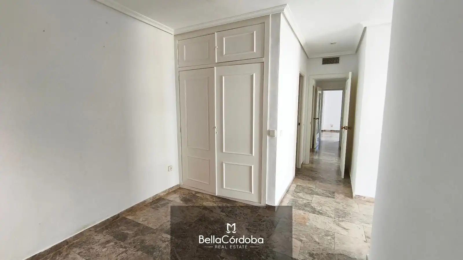 Flat for sale in Córdoba  with Air Conditioner, Storage room and Swimming Pool