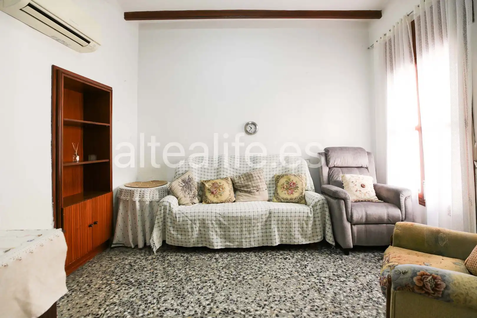 Sala de estar de Casa adosada en venta en Polop con Aire acondicionado, Trastero y Balcón