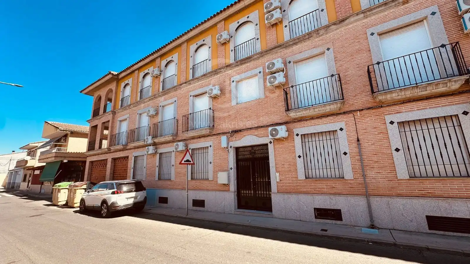 Exterior view of Flat for sale in Malpica de Tajo  with Heating