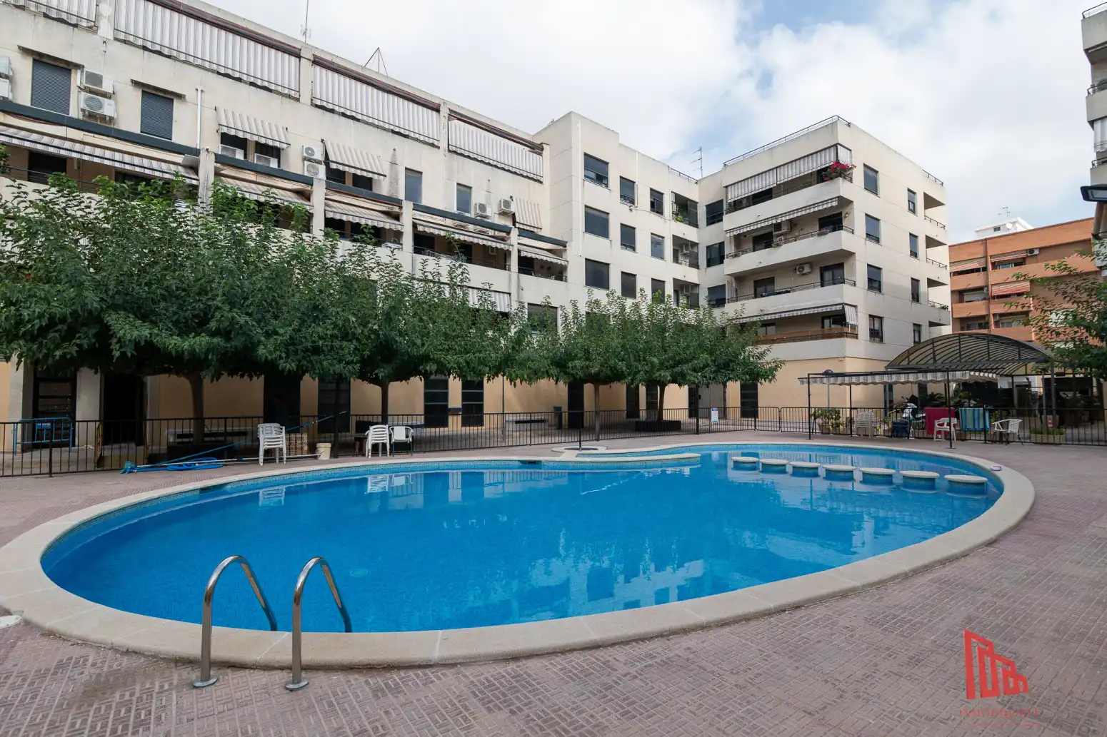 Piscina de Pis en venda en Catarroja amb Aire condicionat, Calefacció i Jardí privat