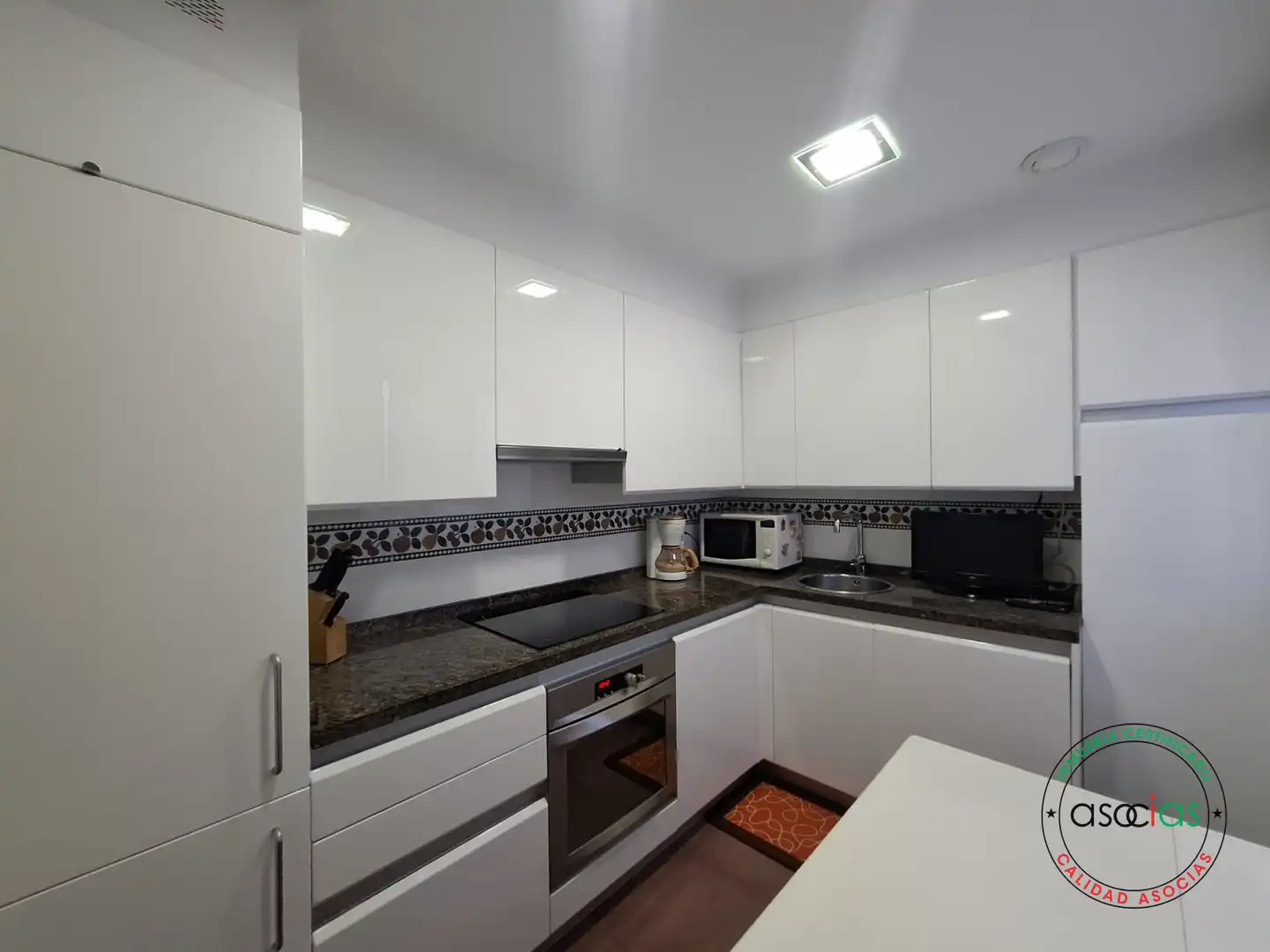 Küche von Wohnung zum Verkauf in Gijón  mit Heizung, Terrasse und Abstellraum