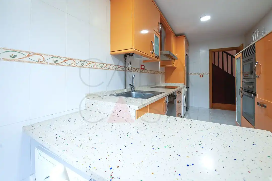 Cocina de Casa adosada en venta en Piélagos con Calefacción, Jardín privado y Terraza