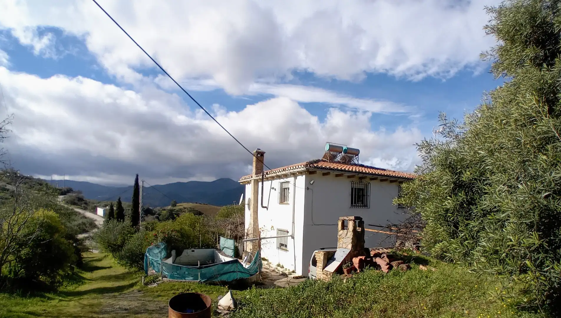 Casa rústica amb jardí en venda a Alozaina