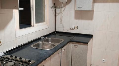 Foto 2 de Pis en venda a Carrer de Rafael Campalans, La Torrassa, Barcelona