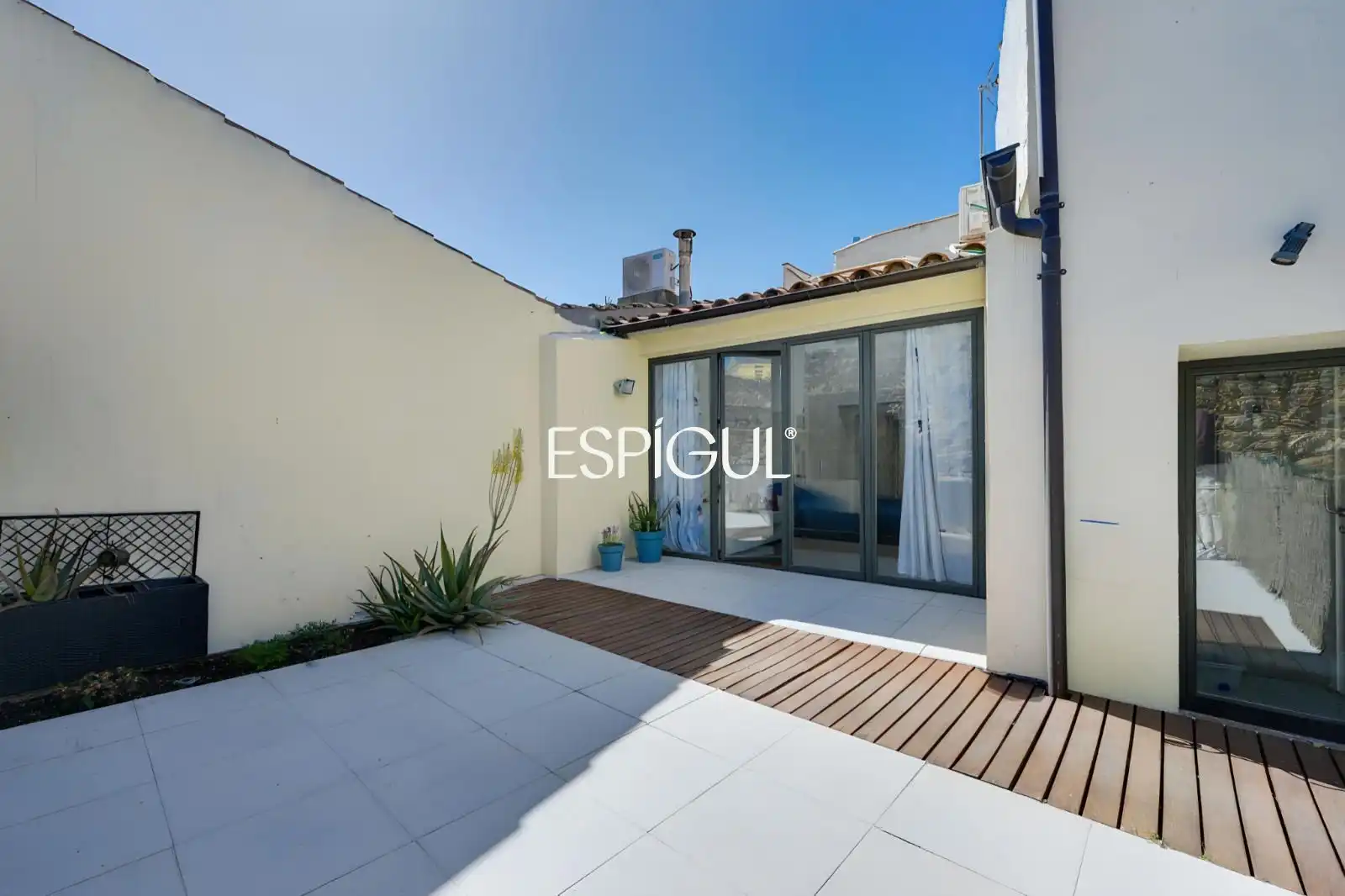 Terraza de Casa adosada en venta en Torroella de Montgrí con Aire acondicionado, Calefacción y Terraza