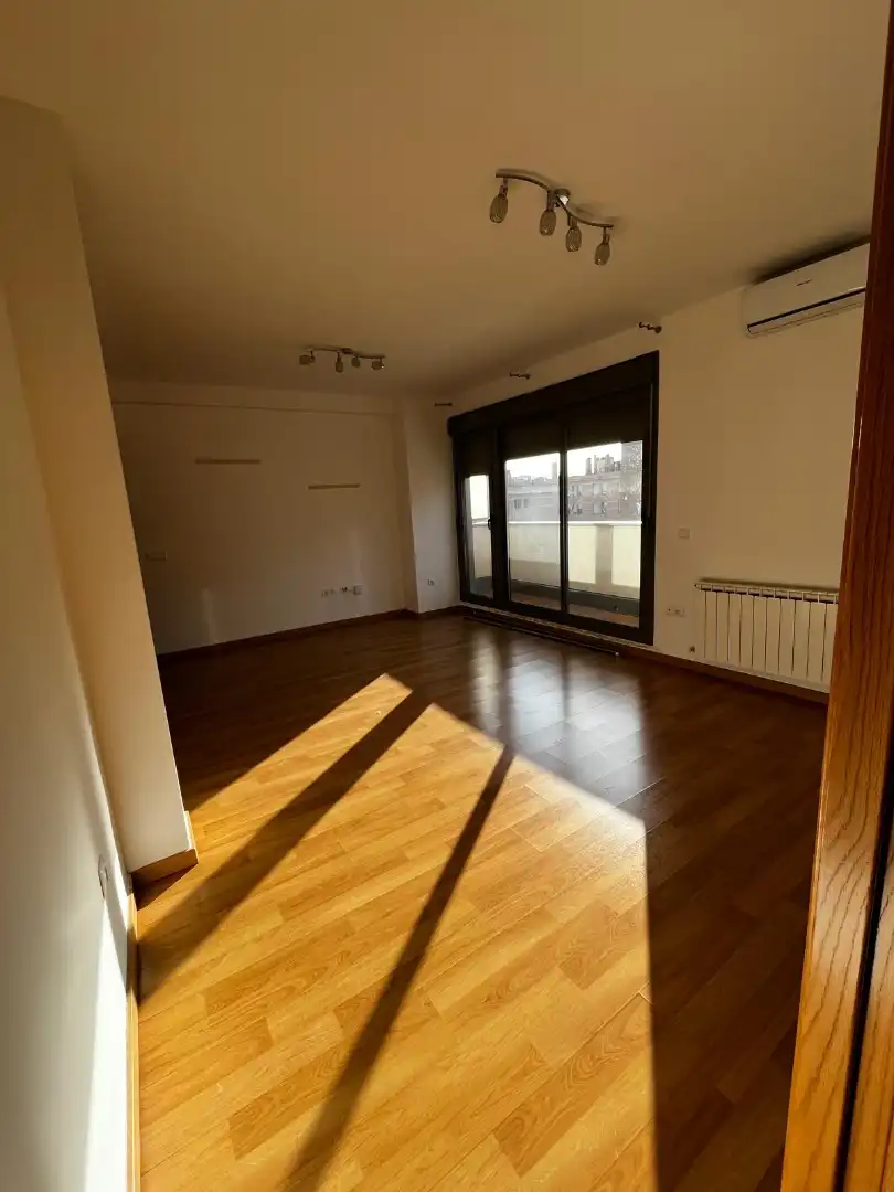 Wohnzimmer von Dachboden zum Verkauf in Arganda del Rey mit Klimaanlage, Heizung und Parkett