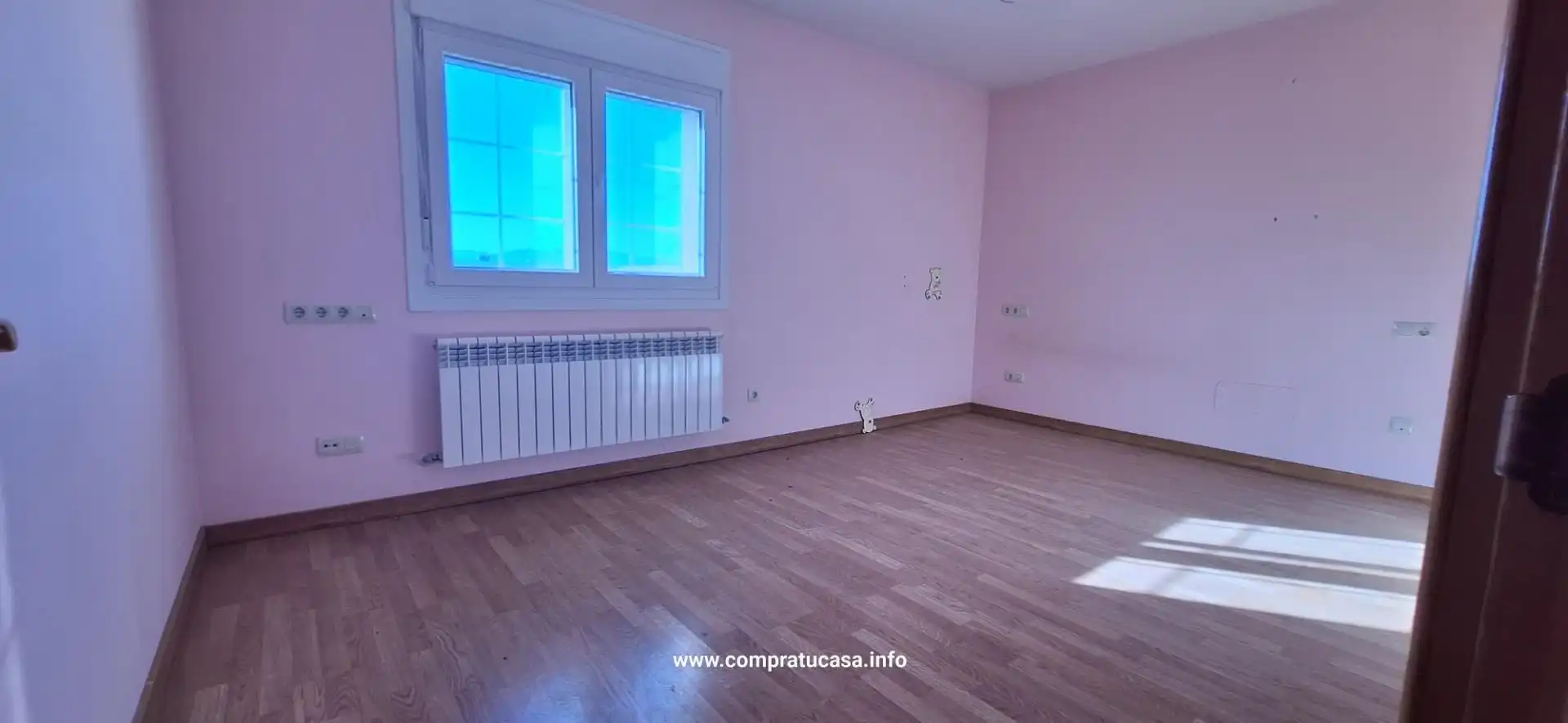 Casa adosada en venta en Calle MISTRAL, Encinillas