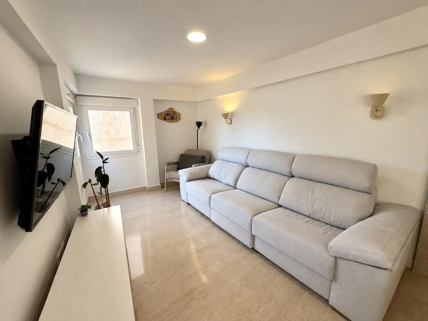 Apartament de lloguer a Calle DALIA