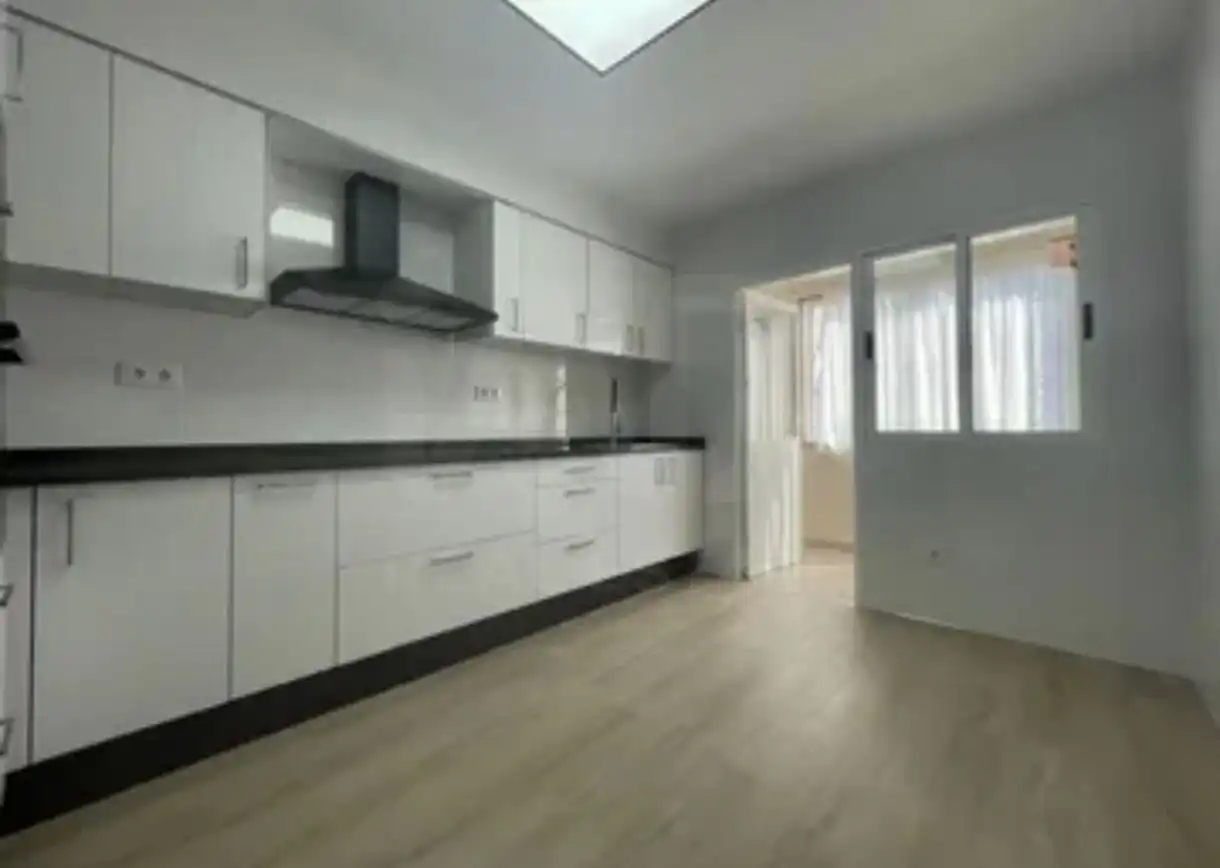 Cocina de Piso en venta en Ferrol con Calefacción y Terraza