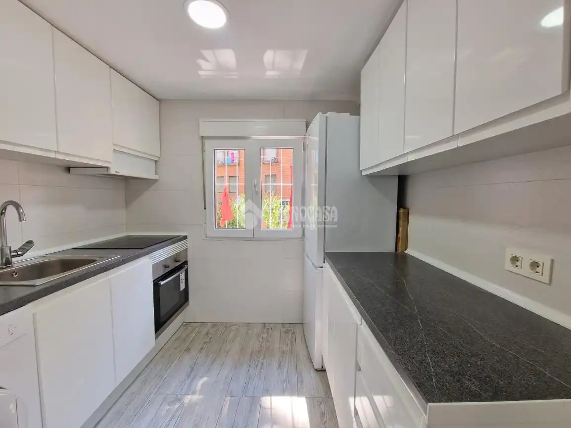 Kitchen of Flat for sale in Madrid  with Air Conditioner and Heating